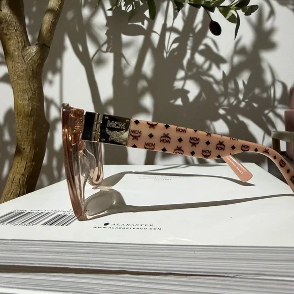 NWOT MCM Designer Cat Eye Pink Sunglasses Excellent Condition - Picture 3 of 6